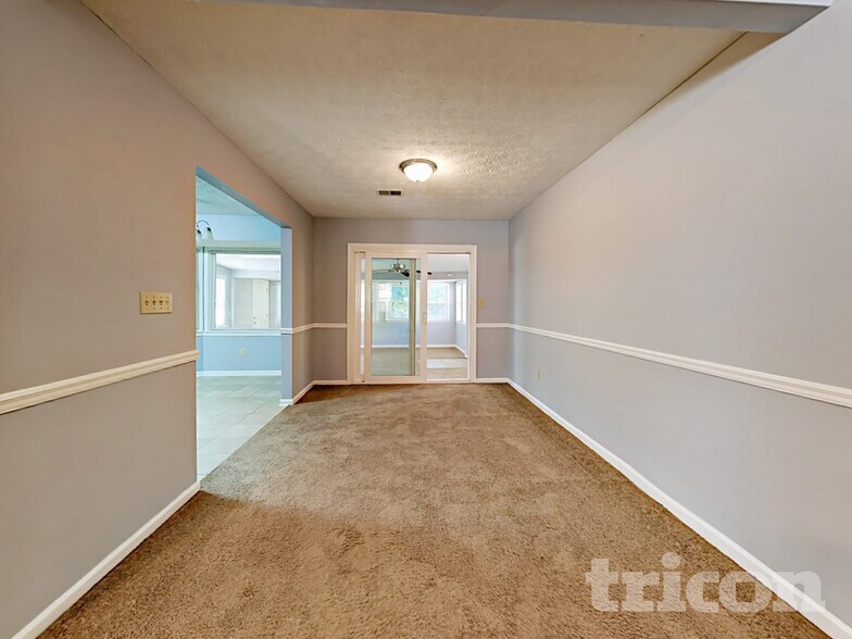 Building Photo - 1731 Hidden Acres Dr SW