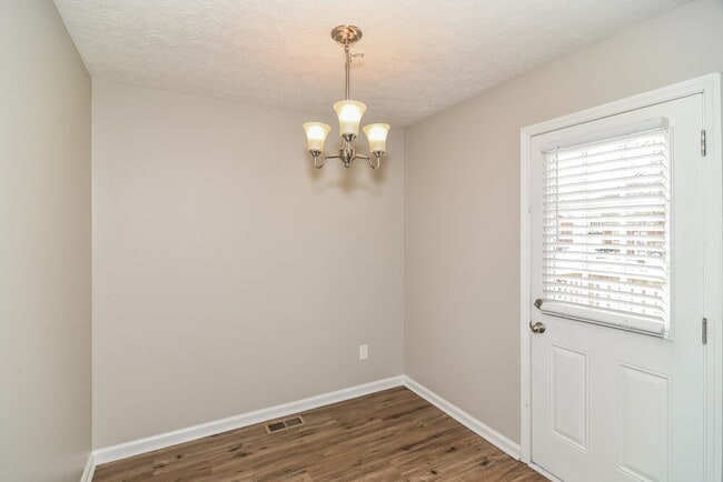 Building Photo - 104 River Bend Rd