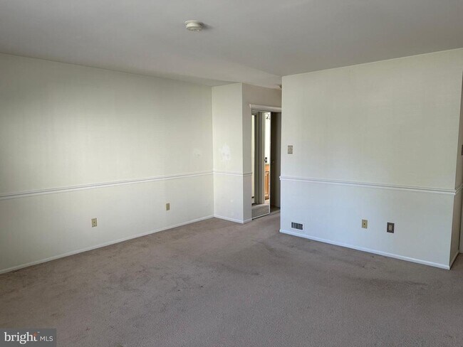 Building Photo - 1908 Society Pl