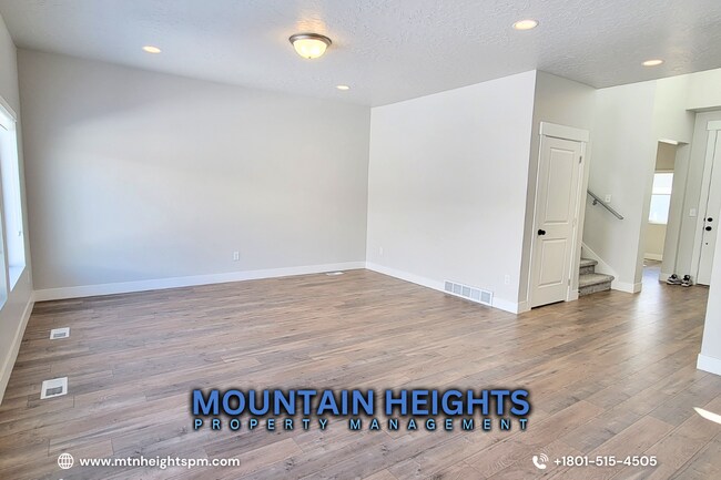 Building Photo - 2234 W Northridge Dr