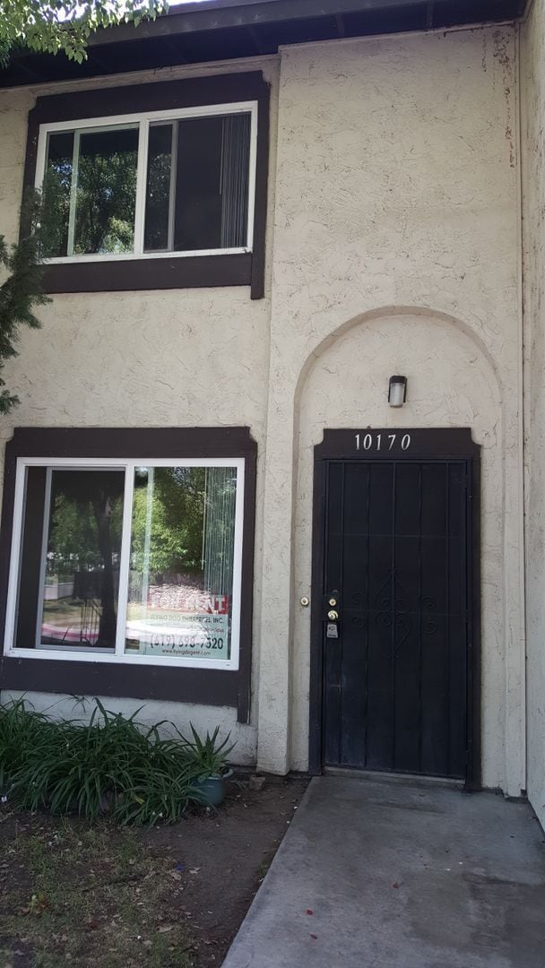 Primary Photo - Condo close to Cameron YMCA & Town Square ...