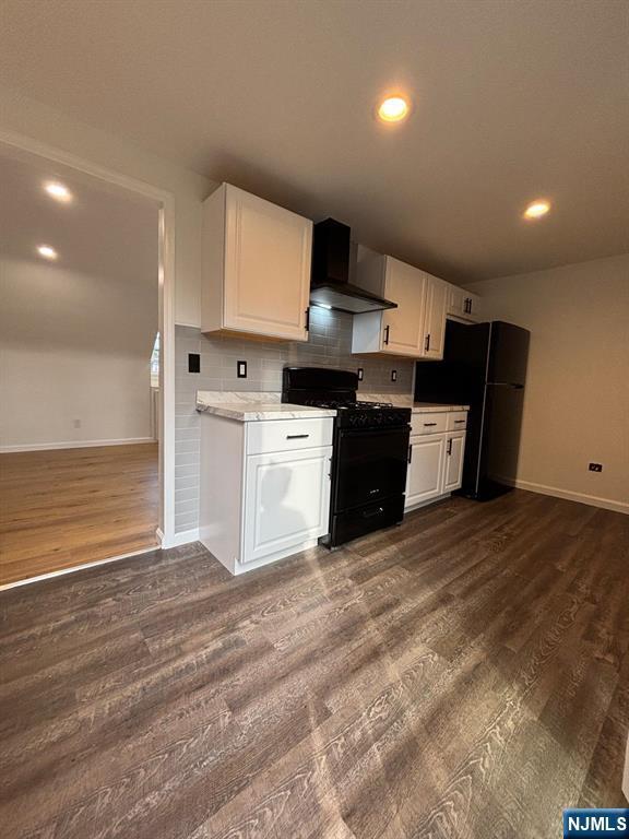 Building Photo - 10-02 5th St