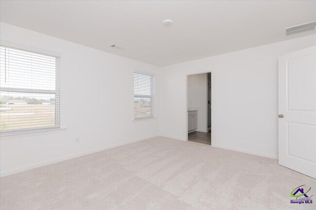 Building Photo - 218 Hickory Rdg Trl