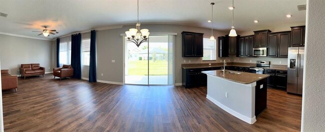 Building Photo - 7448 Ella Ln