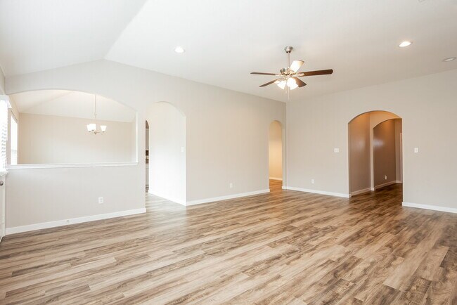 Building Photo - 105 Cherokee Dr