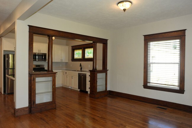 Building Photo - 1136 Sibley St NW