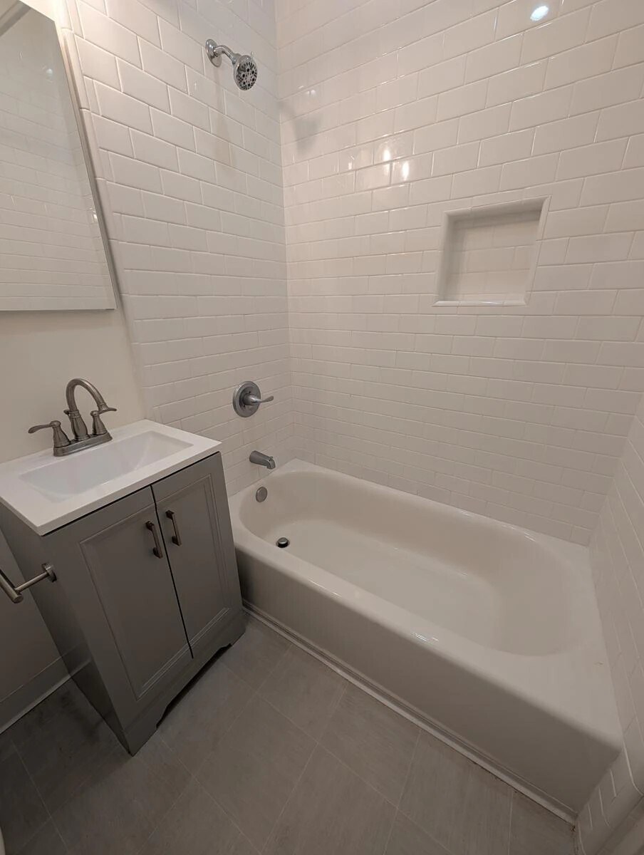Building Photo - 4627 St Charles Pl