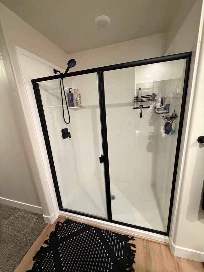 Building Photo - 1162 N 550 W