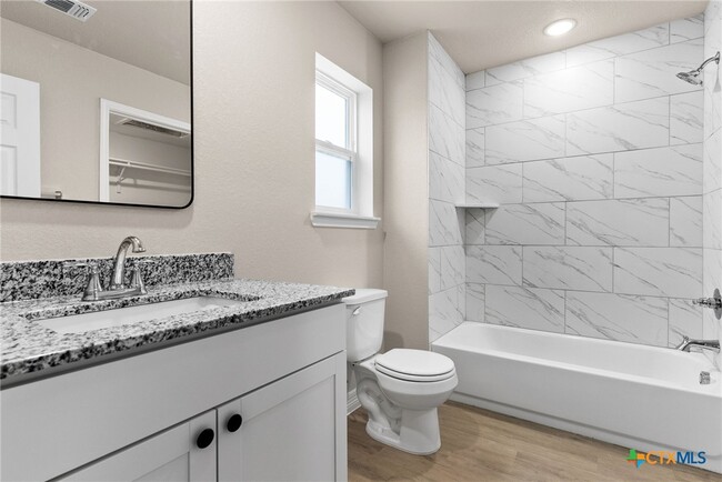 Building Photo - 803 White Meadow Ln