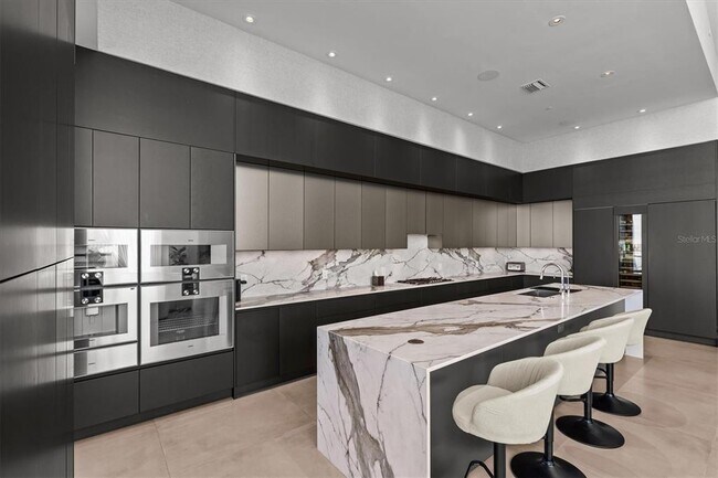 Building Photo - 1020 Sunset Point Rd