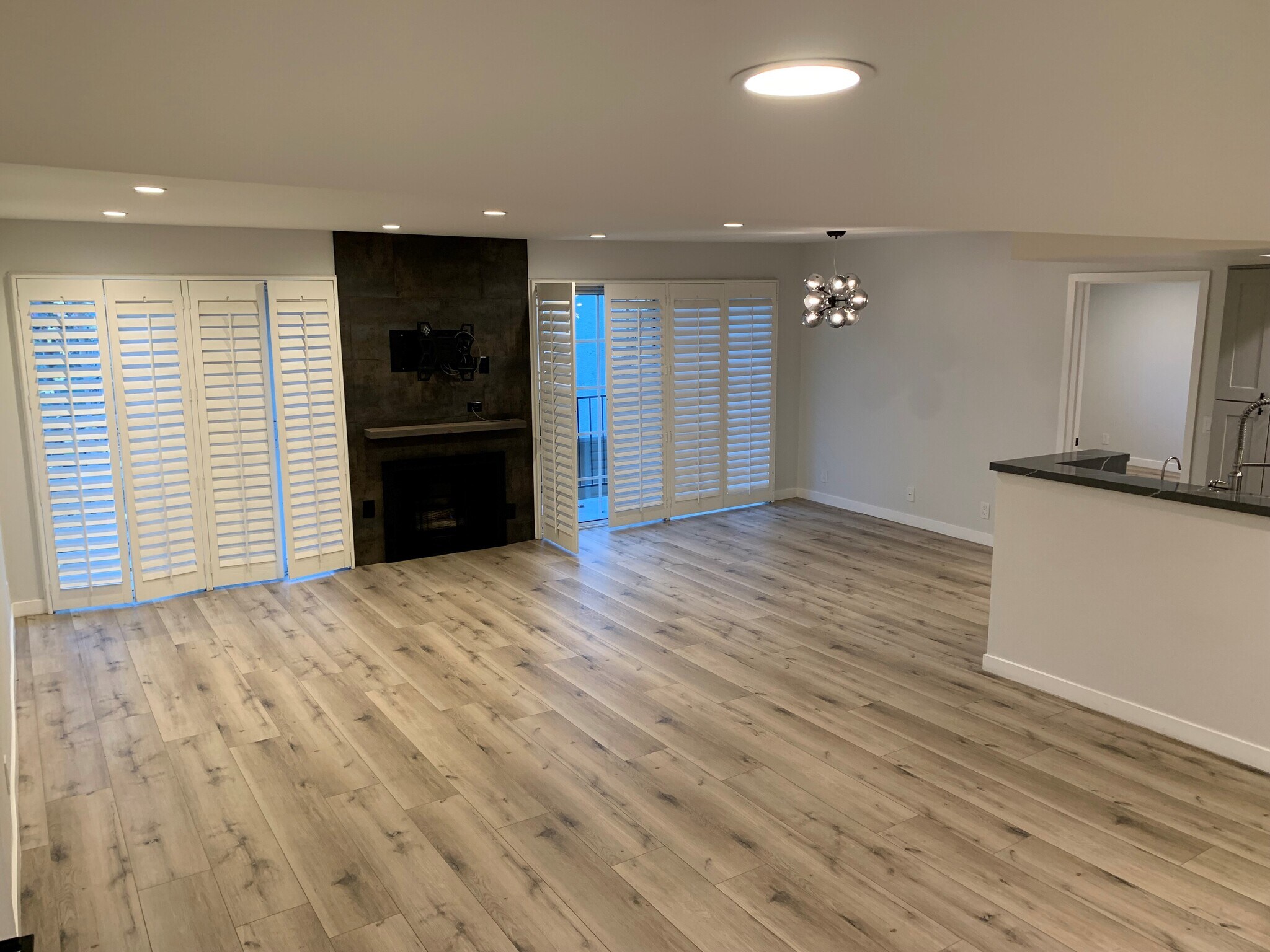 Building Photo - 4249 Longridge Ave