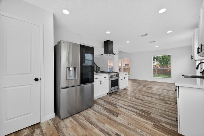 Building Photo - 6307 Marinwood Dr