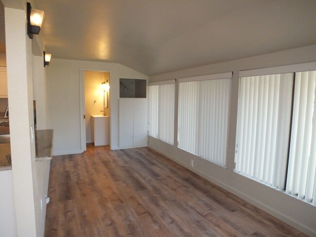 Building Photo - Cameron Park 2/2.5 2500 sf home on the golf course - Fully remodeled!