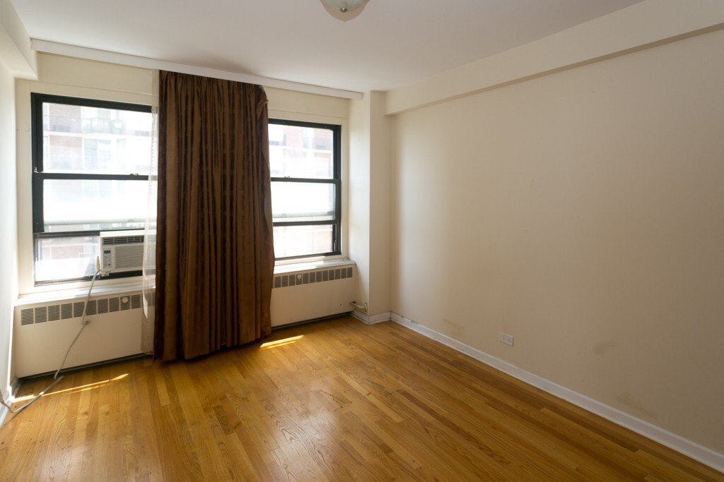 Building Photo - 4180 N Marine Dr