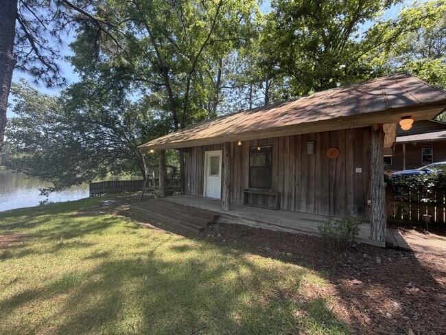 Building Photo - 11 Al Fox Cir