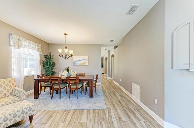 Building Photo - 135 River Enclave Ct