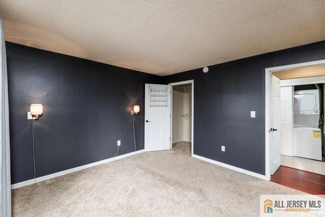 Building Photo - 2114 Ravens Crest Dr