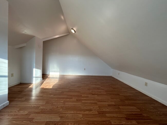 Bedroom1 p3 - 225 S Main Ave