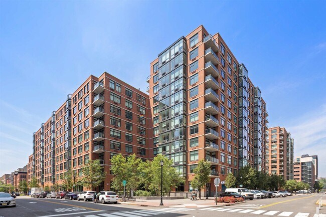 Building Photo - 1400 Hudson St
