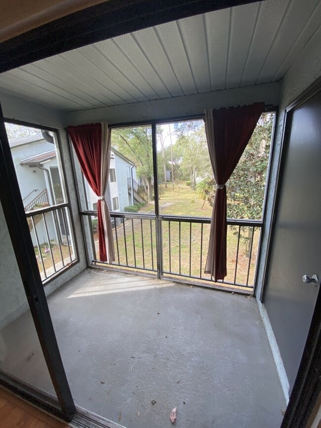 Building Photo - Spacious 2-Bedroom, 2-Bathroom Condo for Rent in Altamonte Springs, FL