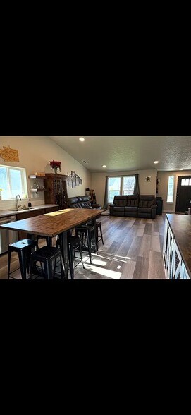 Building Photo - 4908 Corinth Dr