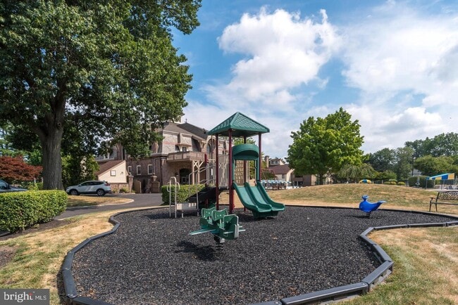 Building Photo - 5100 Convent Ln