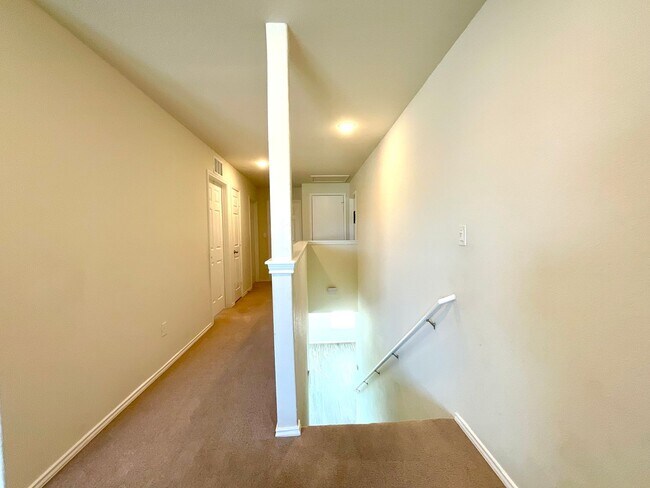 Building Photo - **APPLICATION RECEIVED** AVAILABLE NOW- Energy-Efficient 4/3 Home with Solar Panels & Pool Access!