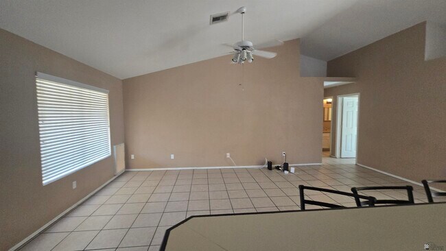 Building Photo - 1541 S 34th Ave