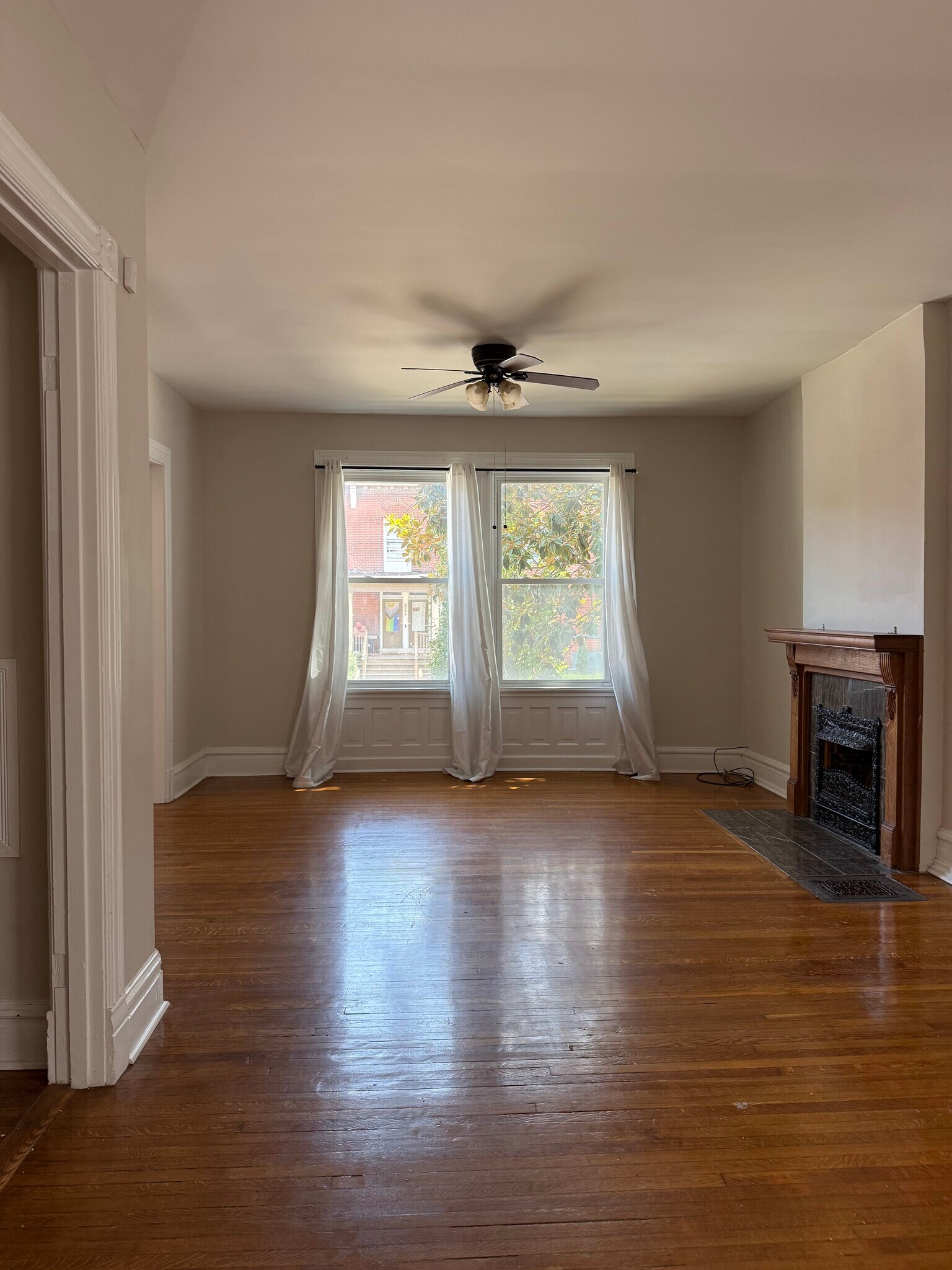Living Room - 2707 Ann Ave