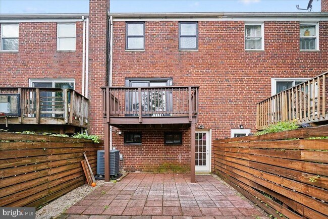 Building Photo - 223 Burgess Ave