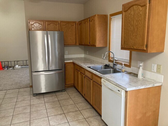 Building Photo - 3200 S 79th St