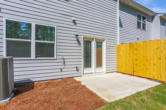 Building Photo - 2660 Senegal Wy