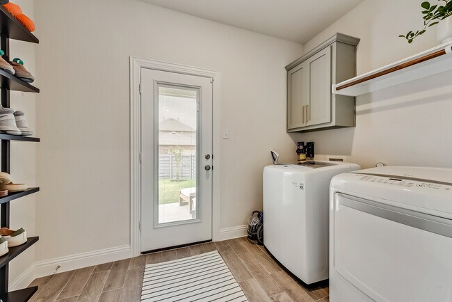 Building Photo - 1236 Sagefield Way