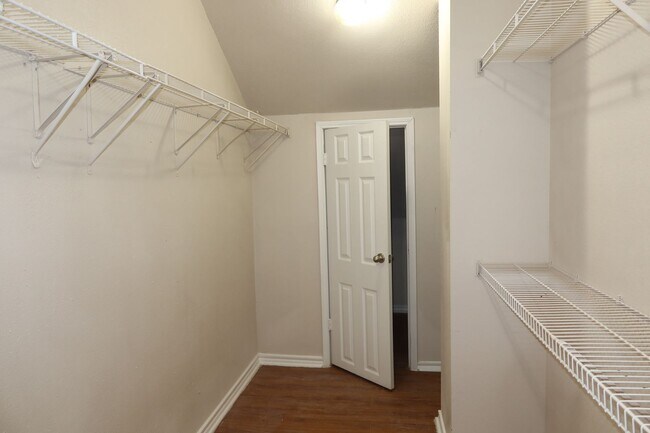 Building Photo - POINTE 360 @ 2222 - Stand Alone 1BD  WITH GARAGE- RESORT POOL - DOG PARK- Rent Special