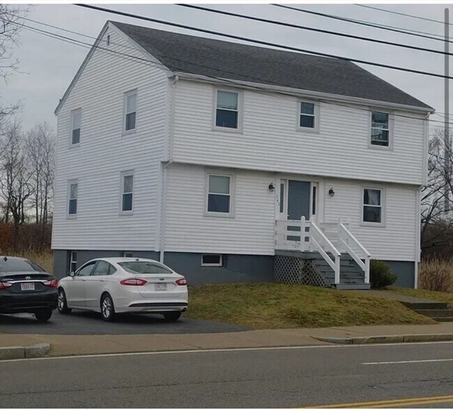 Primary Photo - 745 Sea St