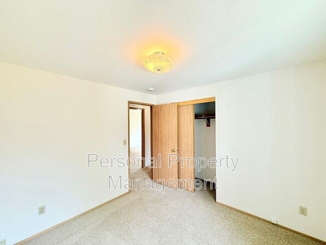 Building Photo - 14815 NE 91st St