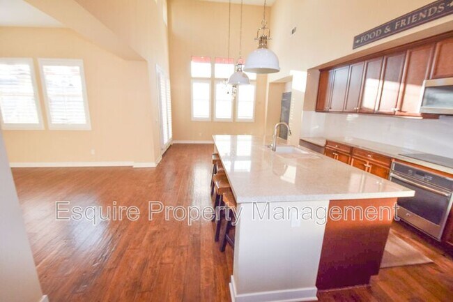 Building Photo - 202 Village Commons Blvd