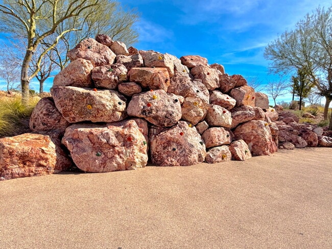 Building Photo - 3 Bedroom Townhome for Rent in Cadence Henderson | Solar Home | Master-Planned Community Near Las...