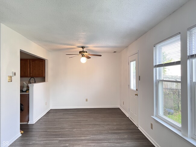 Building Photo - 1239 Odell Ln