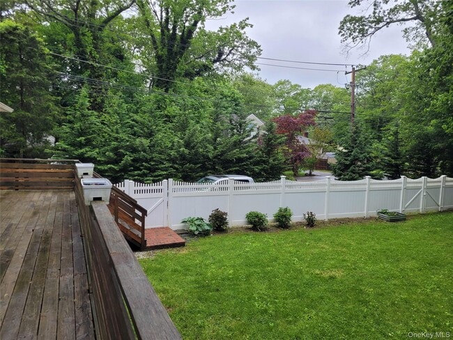 Building Photo - 31 Apricot Rd