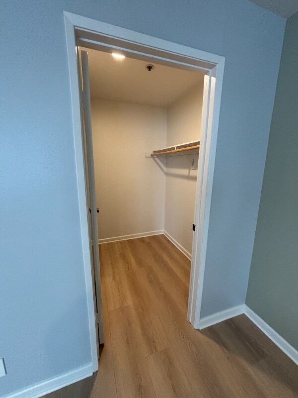 Building Photo - 12712 Moorpark St