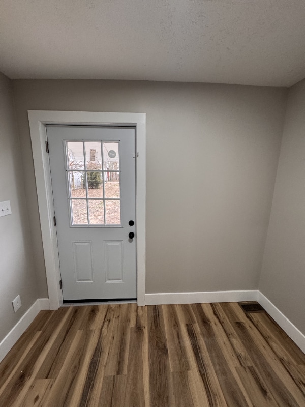 Building Photo - 348 Logan St