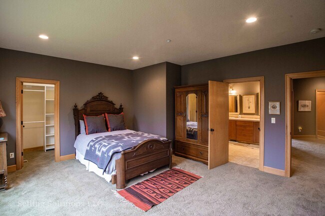 Building Photo - 5010 SE 362nd Ave