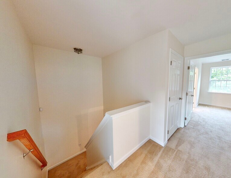 Building Photo - 1824 Big Ridge Dr