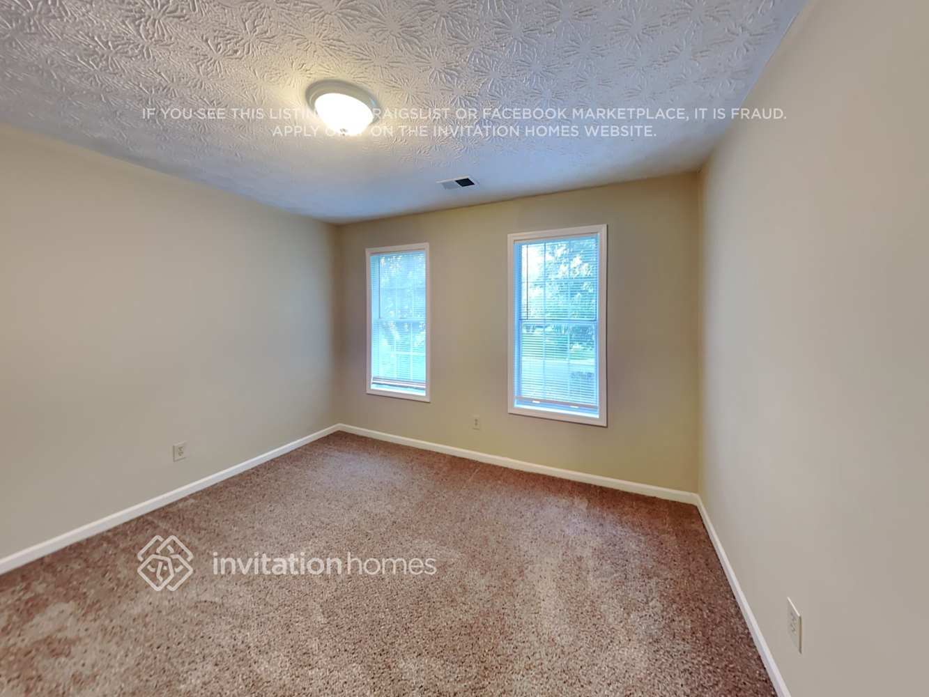Building Photo - 4026 Paloverde Dr