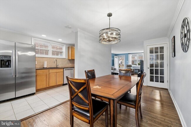 Building Photo - 273 Westbrook Dr