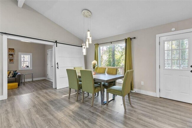 Building Photo - 494 Plainville Dr SW