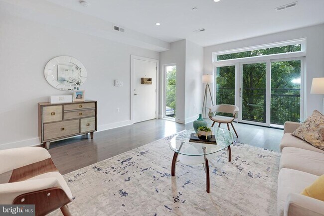 Building Photo - 3821 14th St NW