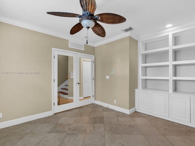Building Photo - 2891 S Greenleaf Cir