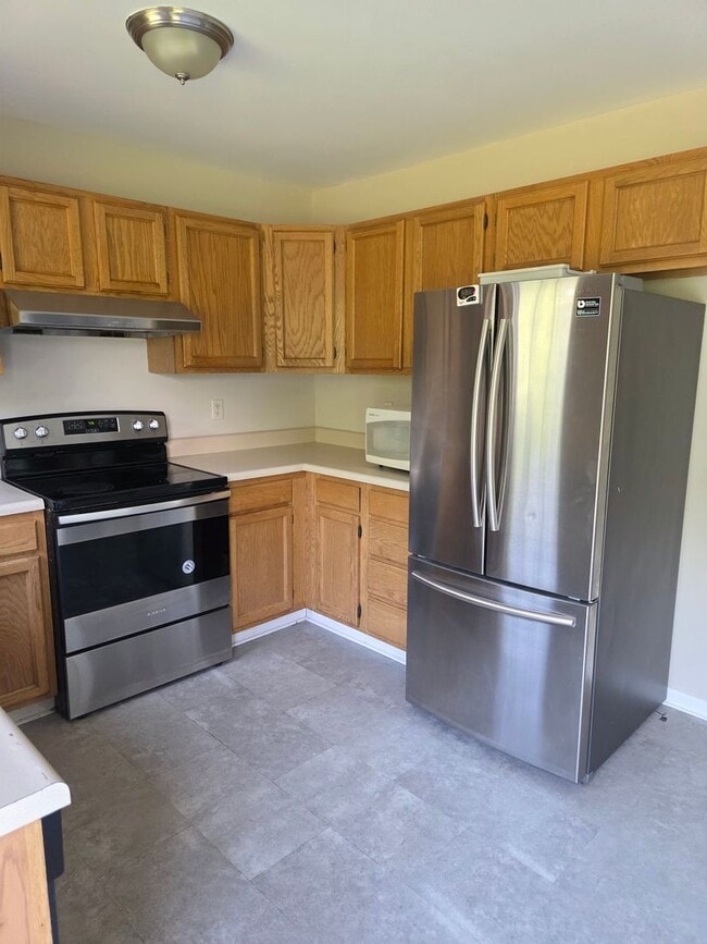 Building Photo - Blairville Court